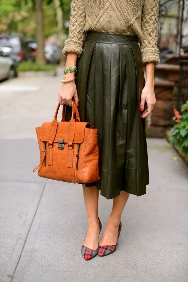 6 Nail Colors That Are Totally Hit This Season 6 Nail Colors That Are Totally Hit This Season