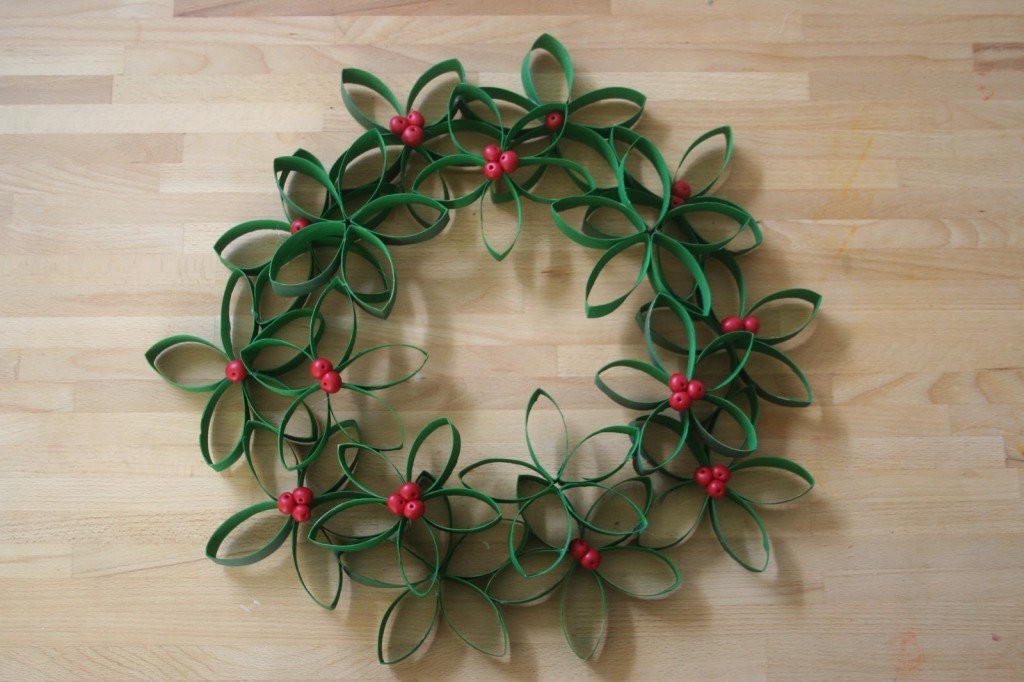 Making Festive Toilet Roll Christmas Decorations