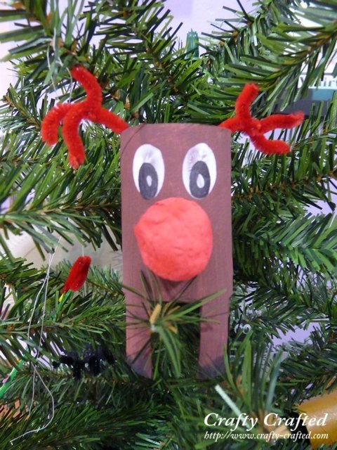 Making Festive Toilet Roll Christmas Decorations