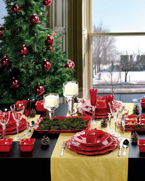 Modern-Christmas-Table-Decorations-for-2012_13