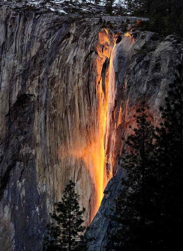 Horsetail-Falls-Yosemite-National-Park-California