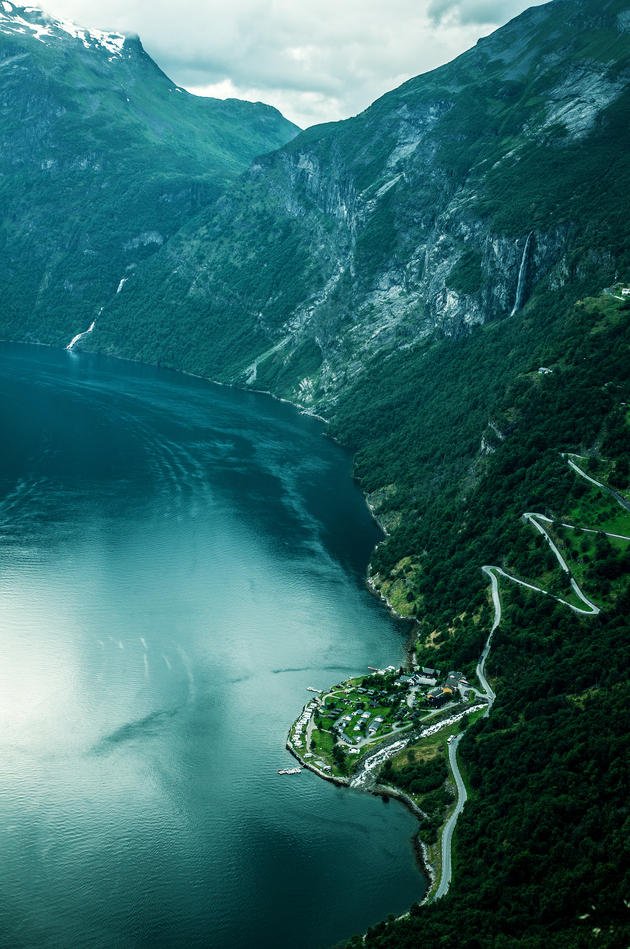 geiranger-fjord-eagle-road