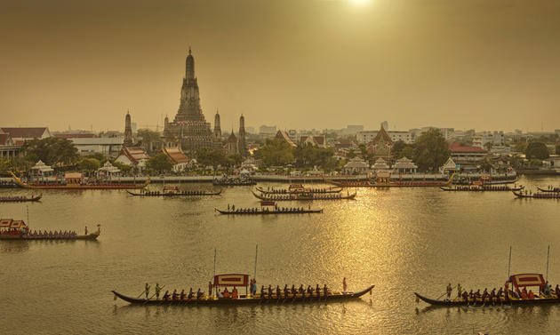 royal-barge-procession-bangkok-chattakan-kosol