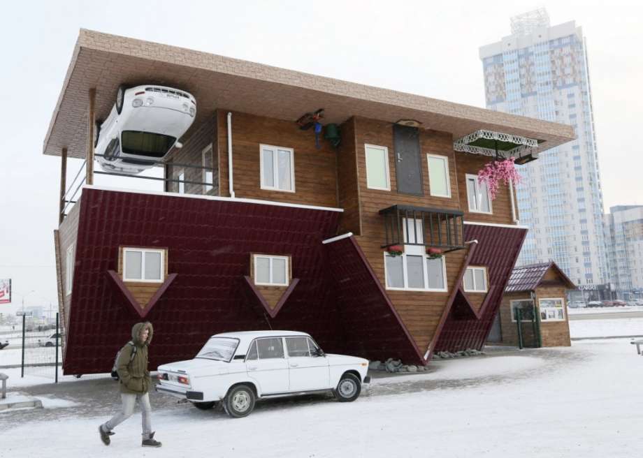 strange house architecture