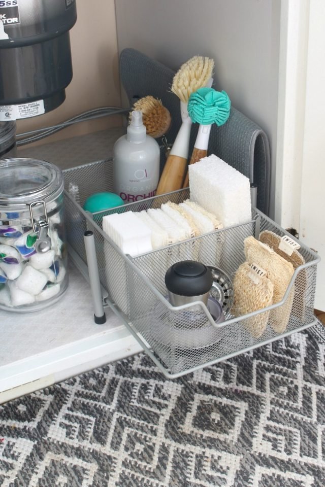 Awesome Cleaning Supplies Organizing Ideas That Will Help You Put Them