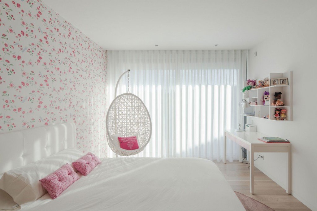 Glamorous Ideas For Decorating A Teen Girl's Room - World ...