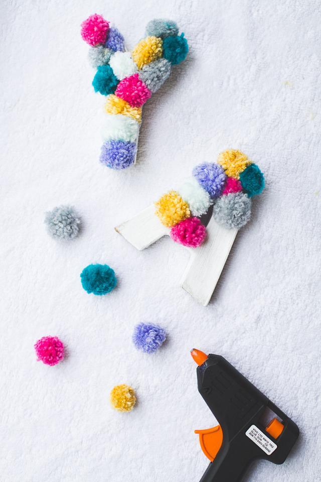 Adorable DIY Pom Pom Balls Projects That You Will Pleasantly Like To