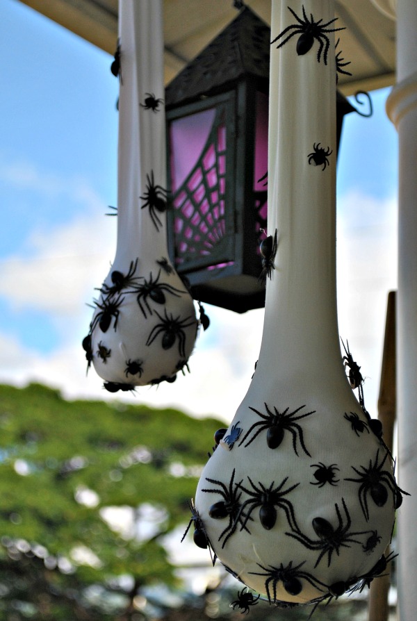 Spooky Outdoor Halloween Decorations That Will Impress You