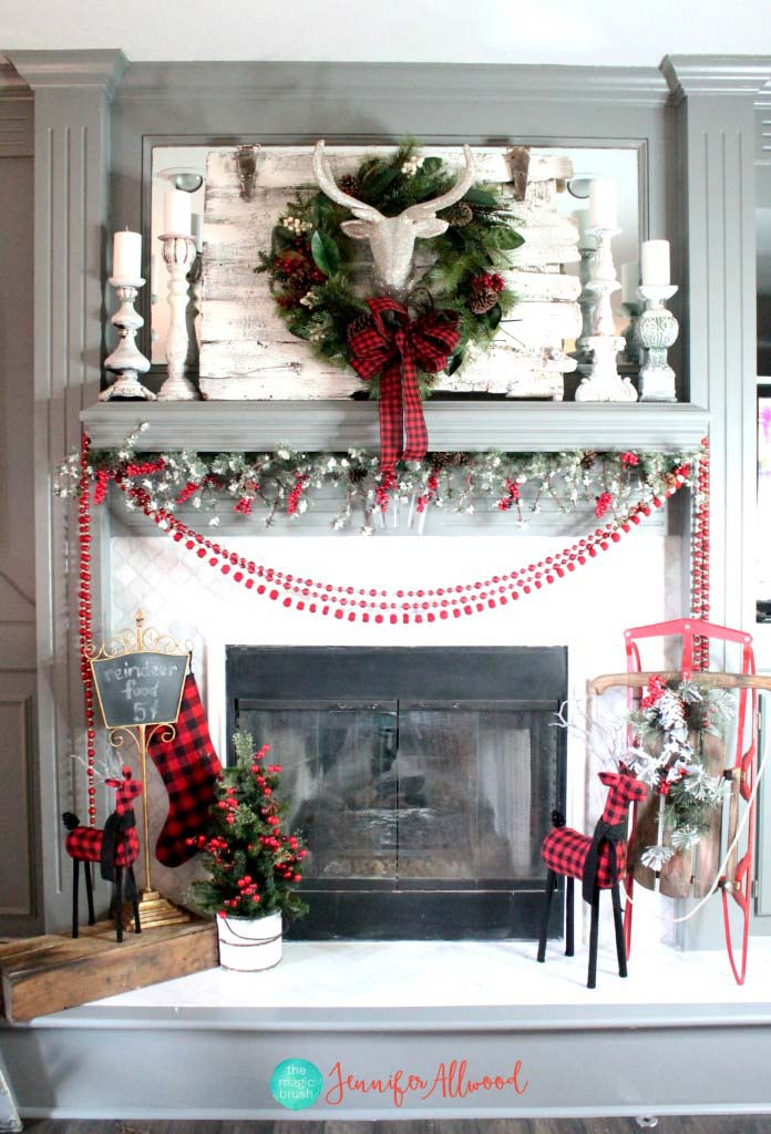 DIY Christmas mantel decor