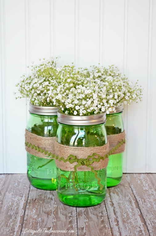 festive mason jar decor