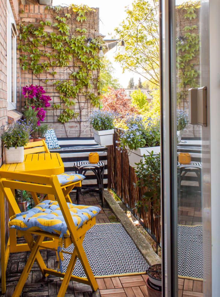 balcony decoration