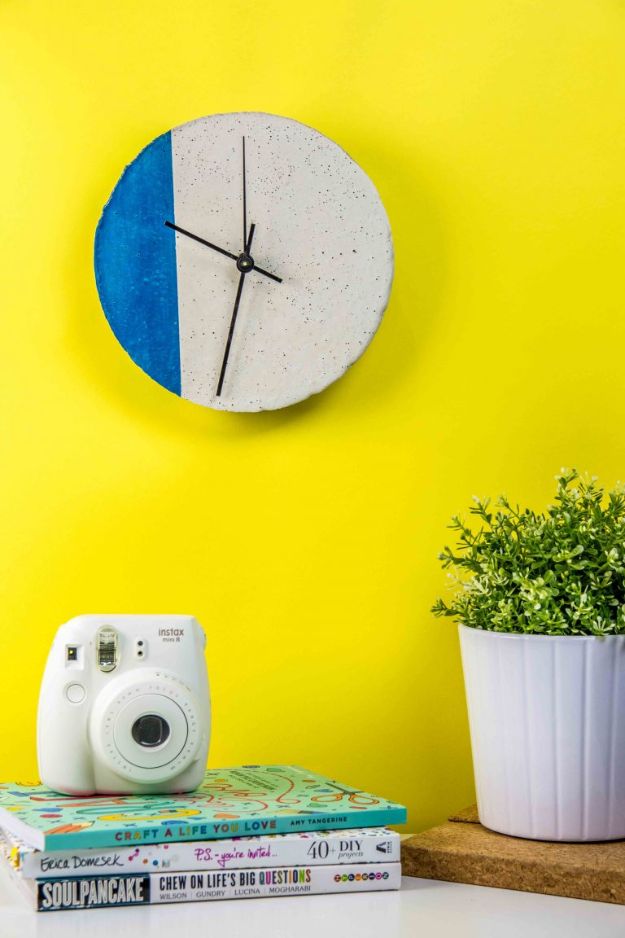 DIY cement clock