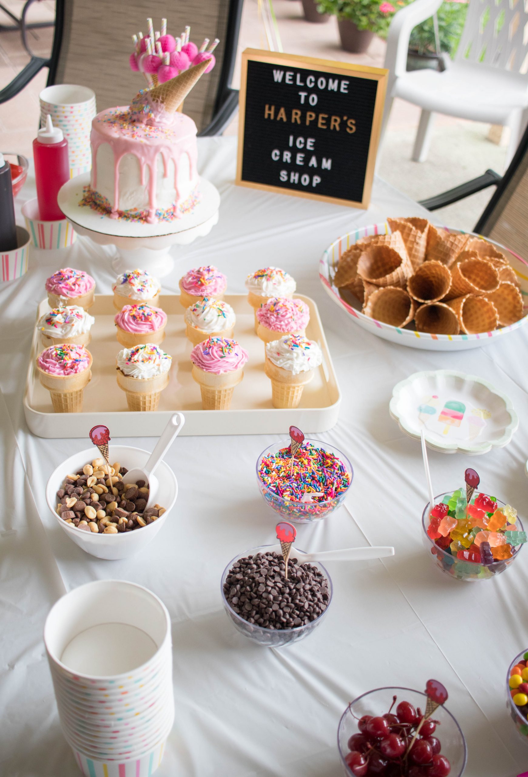 ice cream party dessert table