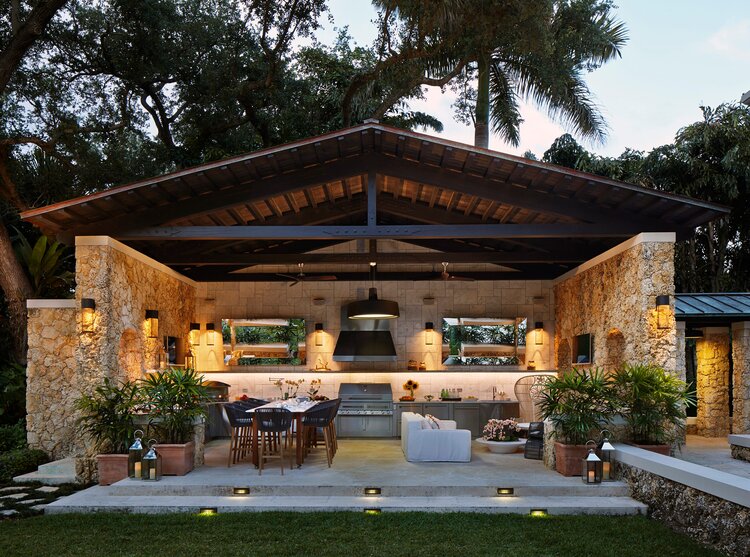 covered outdoor kitchen structures