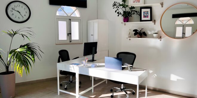 Home Office Decor Ideas That Look Stunning On Zoom & IRL — image 1
