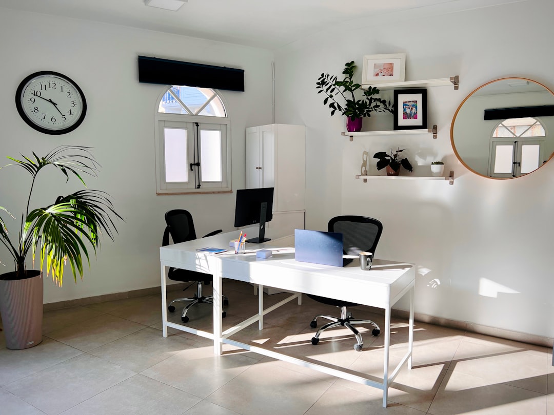 Home Office Decor Ideas That Look Stunning On Zoom & IRL